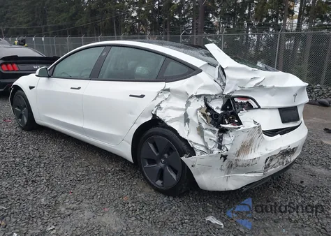 2022 Tesla Model 3 Long Range Dual Motor All-Wheel Drive z USA, uszkodzony, nr VIN 5YJ3E1EB5NF317960